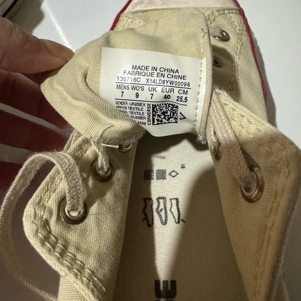 Distressed Converse - Picture 2 of 3